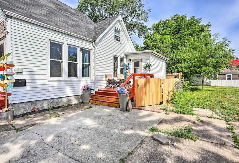 Unique Sandusky Home ~ 2 Blocks To Downtown!