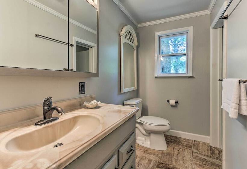 1 Mi To Old Town Bluffton: Home W/ Screened Porch