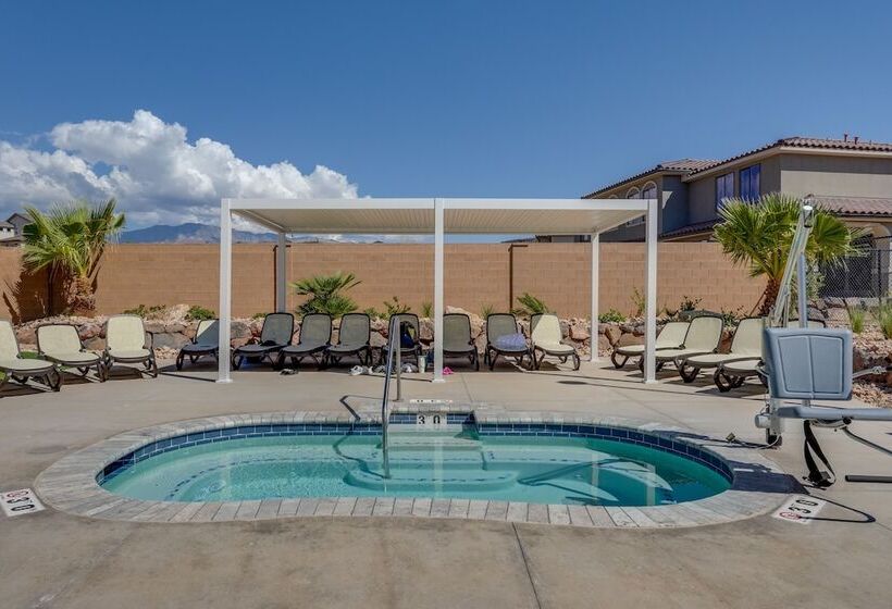 Patio, Game Room & Pool Access: Washington Gem