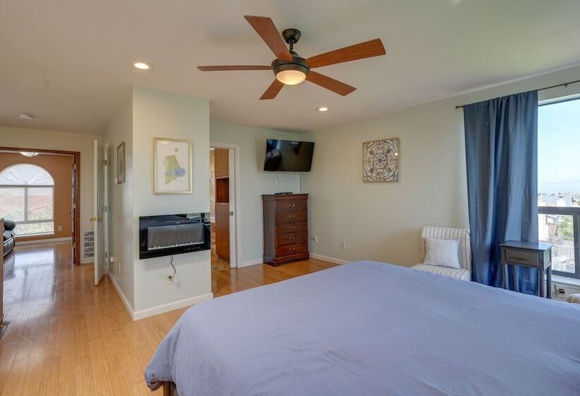 Vallejo Home W/spacious Deck, Hot Tub & Views