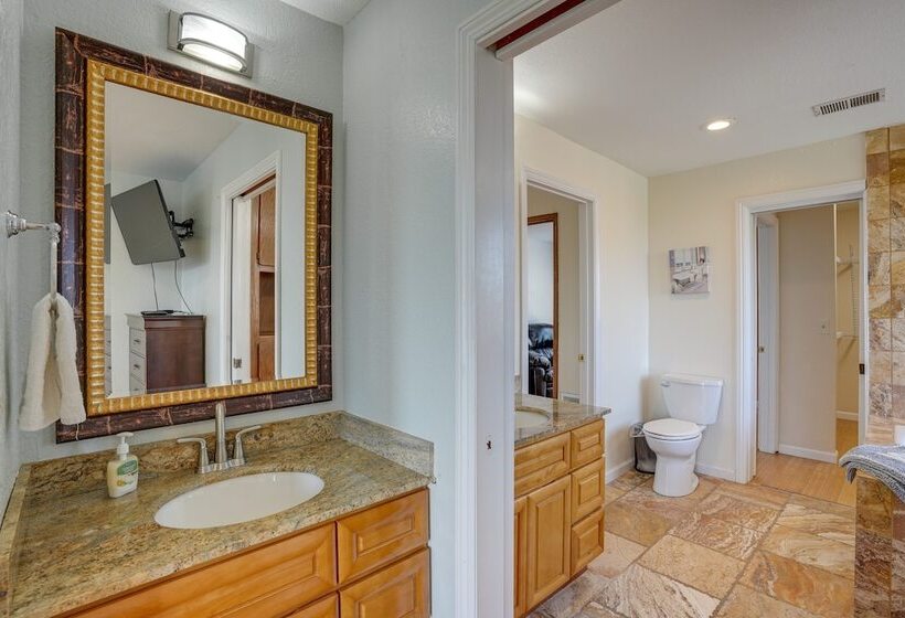 Vallejo Home W/spacious Deck, Hot Tub & Views