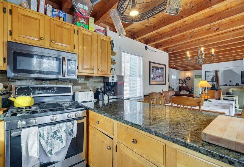 4 Mi To Sugarbush Resort: Waitsfield Retreat