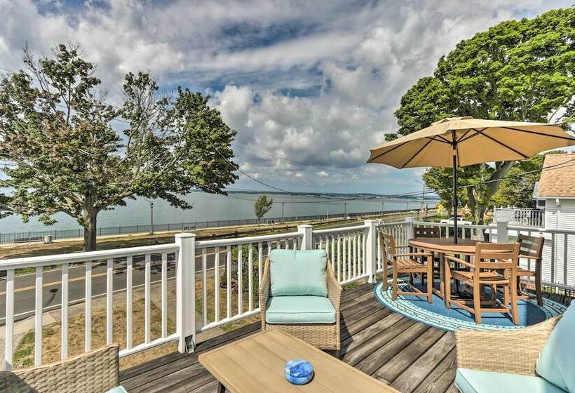 Walkable New Haven Retreat W/ Ocean Views!