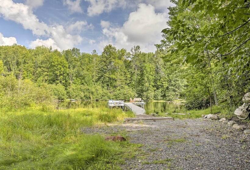 Waterfront Cottage W/ Dock On Papoose Lake!