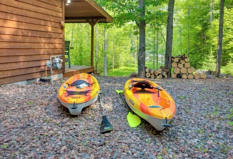 Waterfront Cottage W/ Dock On Papoose Lake!