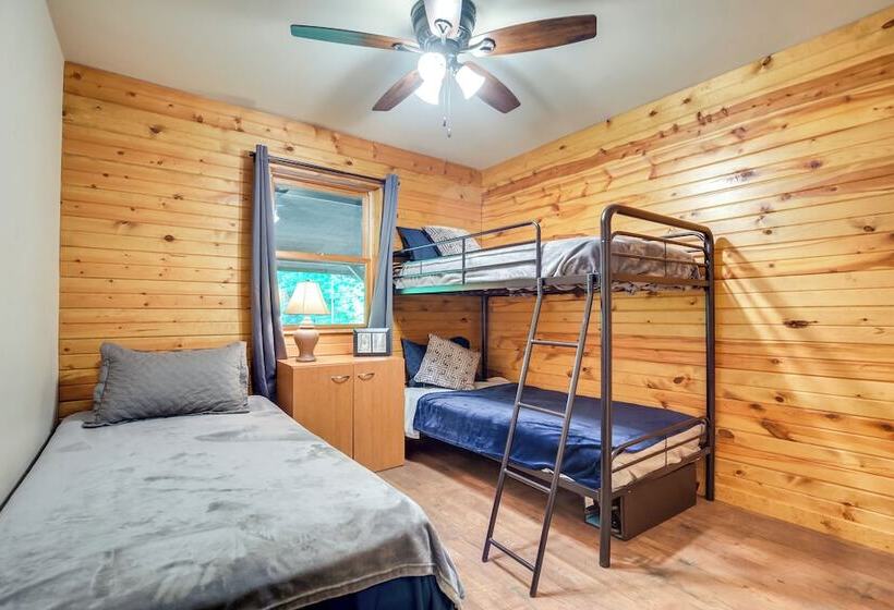 Waterfront Cottage W/ Dock On Papoose Lake!