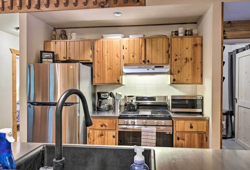 Waterfront Cottage W/ Dock On Papoose Lake!