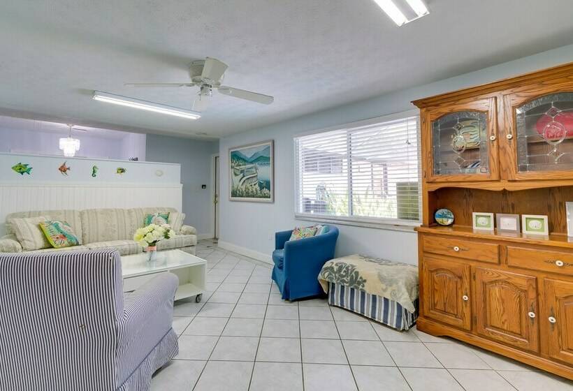 Waterfront Crystal River Hideaway W/ Canal Access!