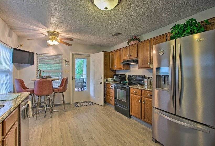 Cedar Creek Reservoir Home W/ Private Boat Launch!