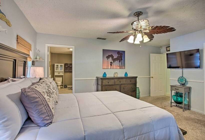 Cedar Creek Reservoir Home W/ Private Boat Launch!