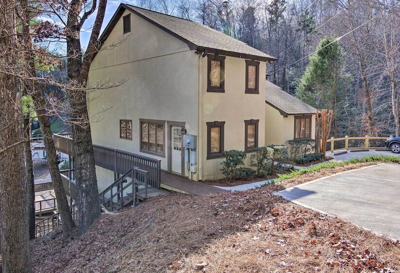2 Story Deck: Waterfront Lake Lure Home!