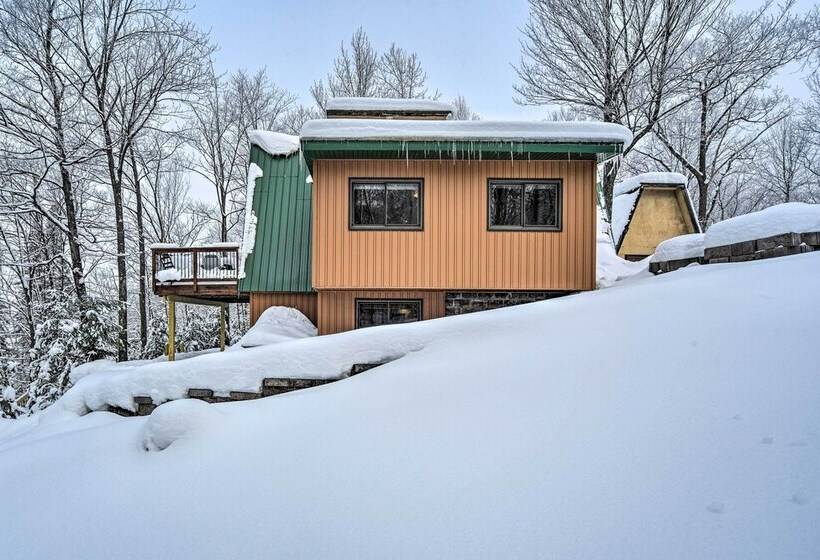 Waterfront Nelson Lake Cabin W/ Boat Dock!