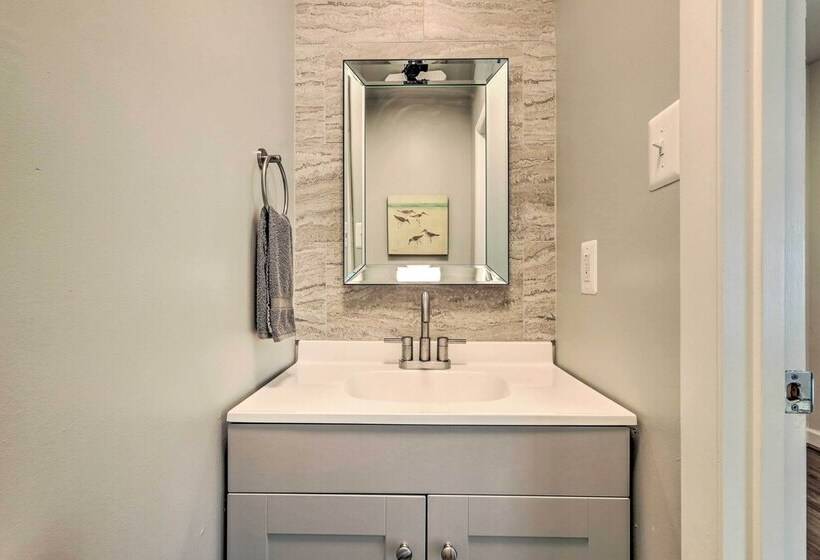 Waterfront Retreat < 4 Mi To Dtwn Cambridge!