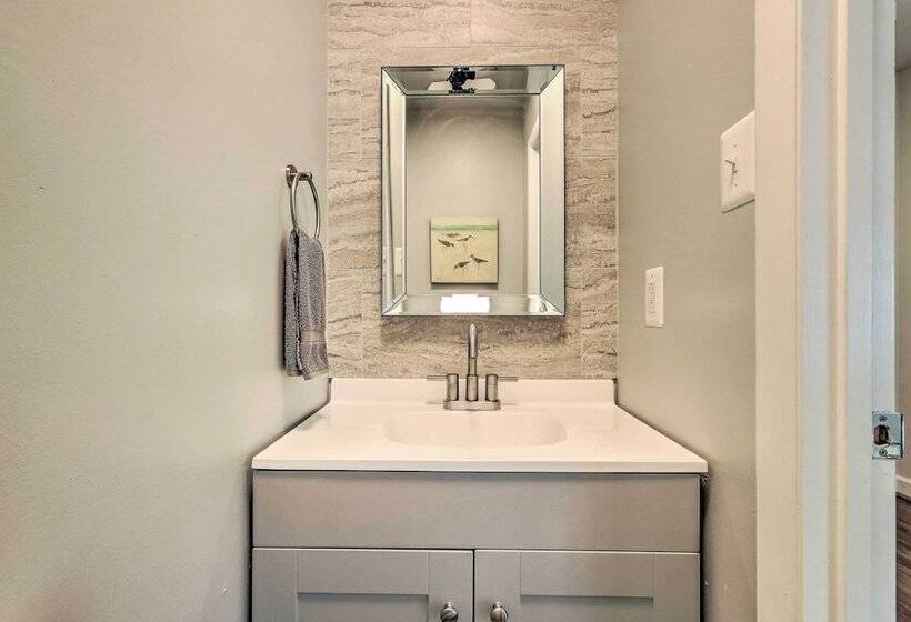 Waterfront Retreat < 4 Mi To Dtwn Cambridge!