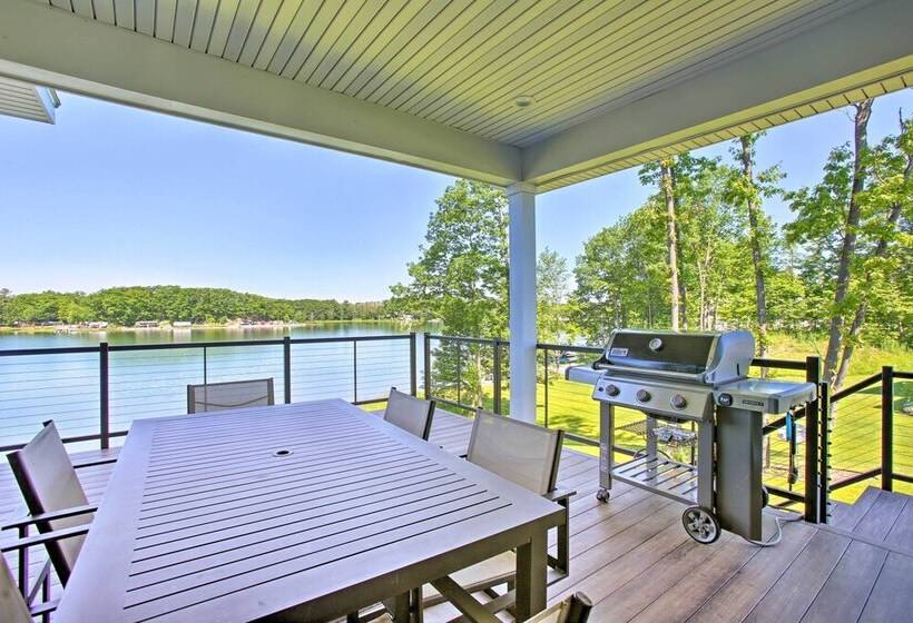 Waterfront Silver Lake Home W/ Private 40 Dock!
