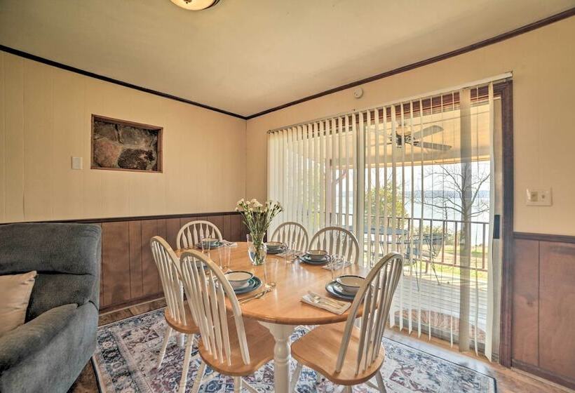 Waterfront Tennessee Home On Kentucky Lake W/ Deck