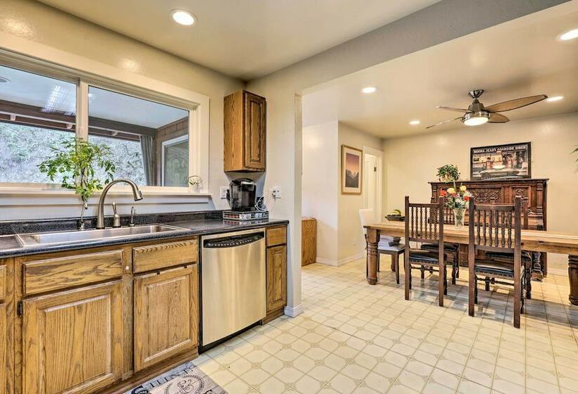 Wine Country Retreat At Private Creekside House!