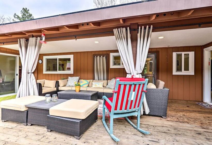 Wine Country Retreat At Private Creekside House!