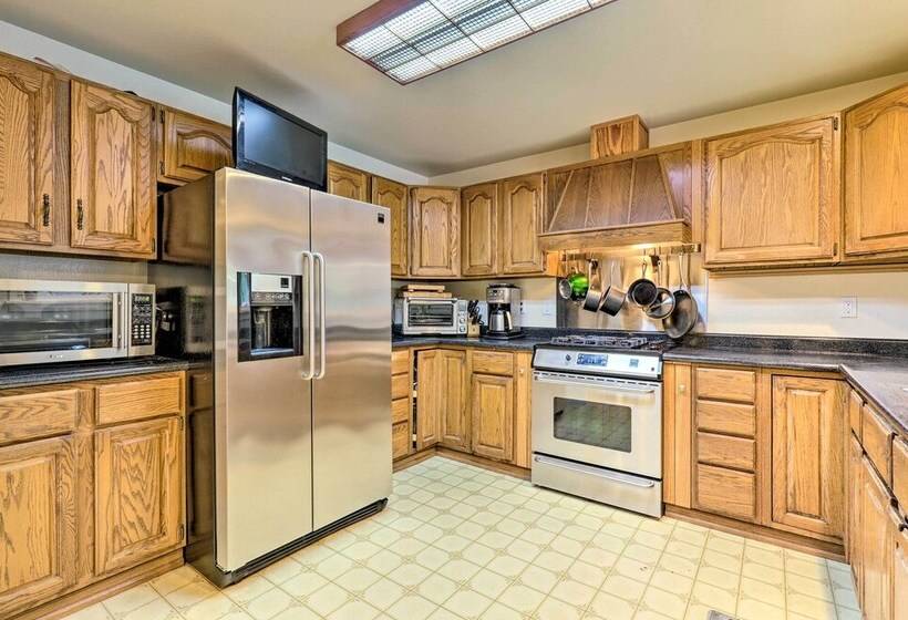 Wine Country Retreat At Private Creekside House!