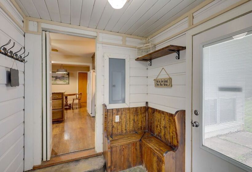 Spacious Family Home In Belton: Patio & Yard!