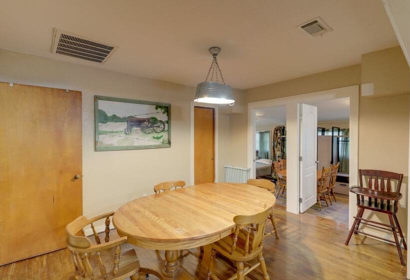 Spacious Family Home In Belton: Patio & Yard!