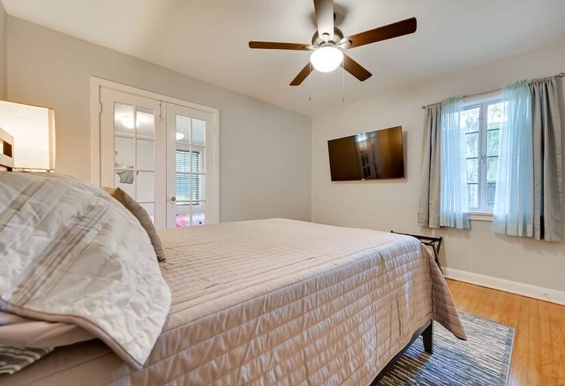 Winter Haven Abode Near Lakes & Attractions