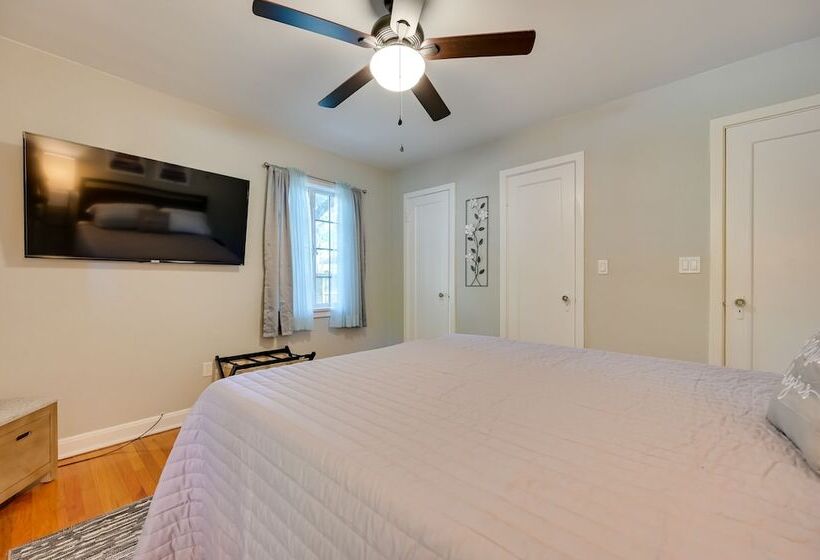Winter Haven Abode Near Lakes & Attractions