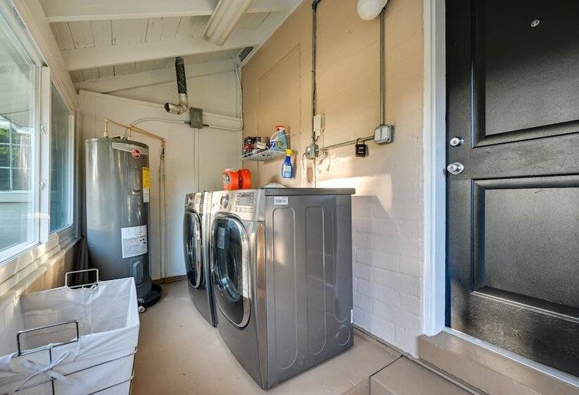 Winter Haven Abode Near Lakes & Attractions