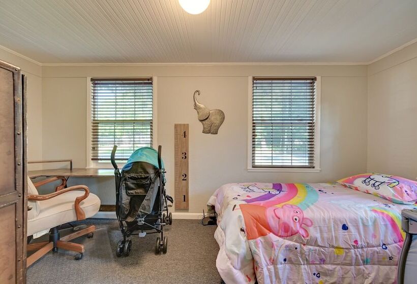 Winter Haven Abode Near Lakes & Attractions