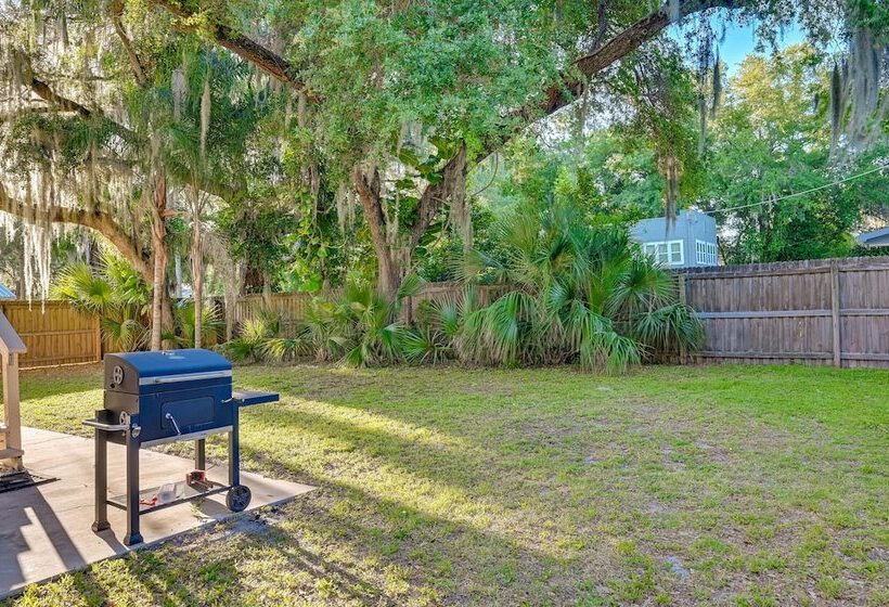 Winter Haven Abode Near Lakes & Attractions