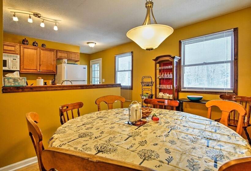 Wooded Twin Lakes Retreat: 13 Mi To Lake Michigan!