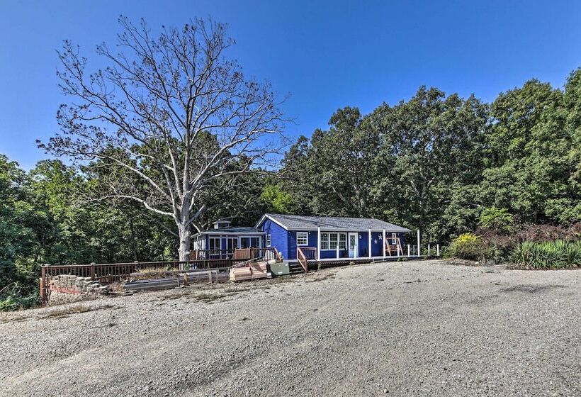 Woodsy Home W/ View, 1 Mi To Lake Shelbyville