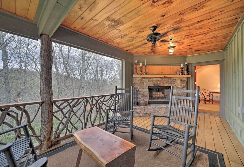 Woodsy Smoky Mtn Hideaway W/ Grill & Views!