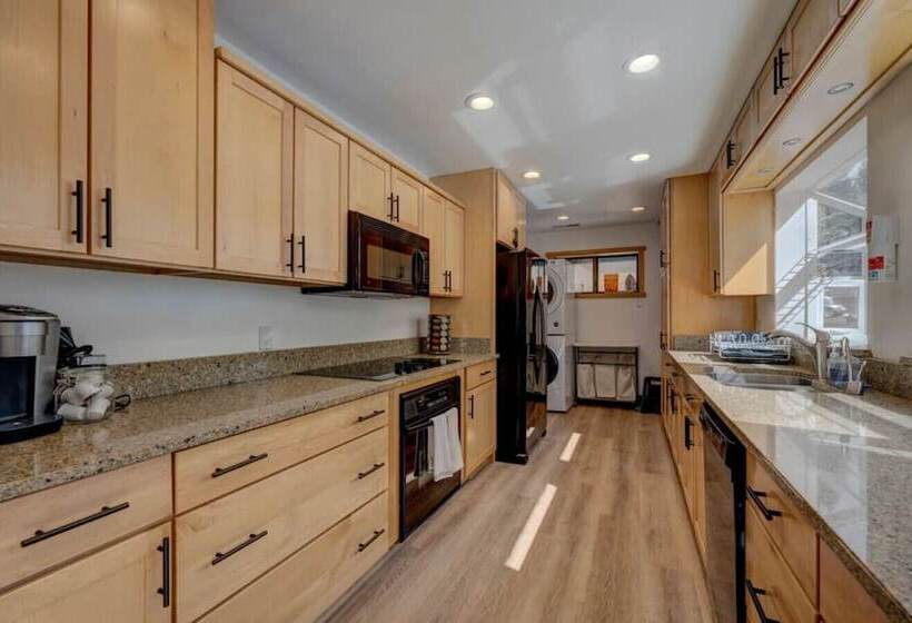 2br Cabin W Office And Outdoor Deck