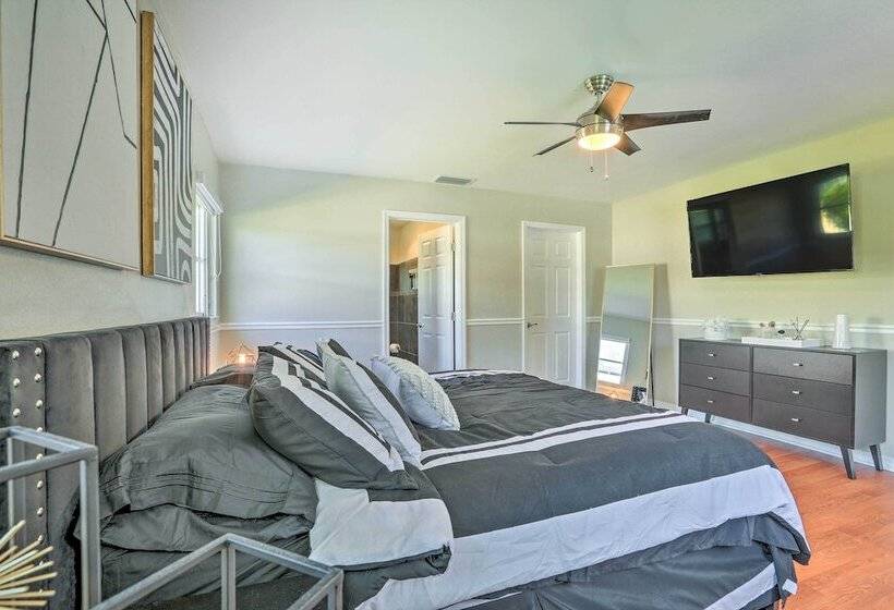 Airy Canalfront Oasis In Cape Coral W/ Pool!