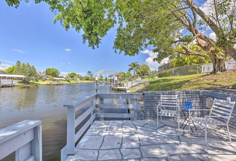 Airy Canalfront Oasis In Cape Coral W/ Pool!