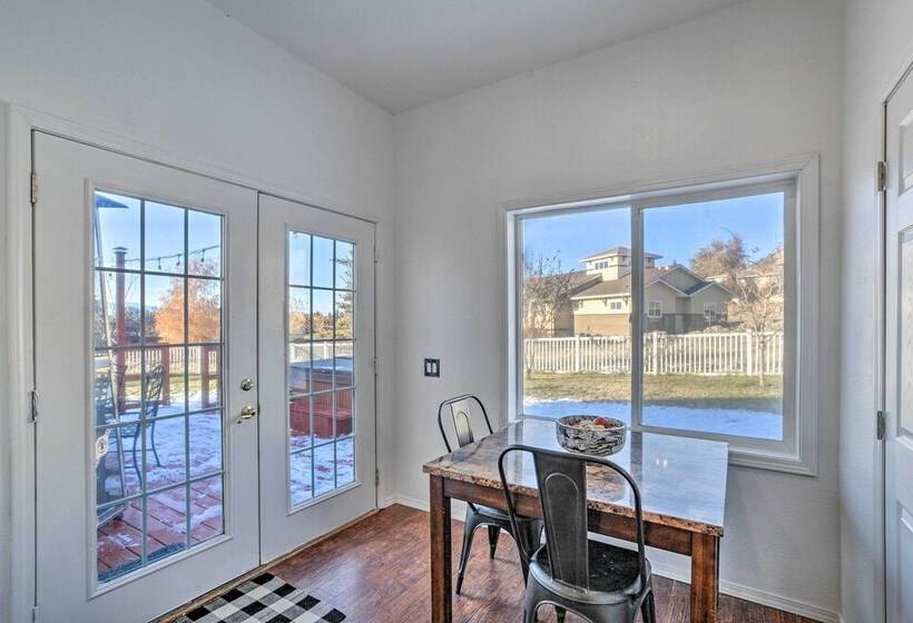 Alluring Home W/ Fire Pit < 1/2 Mi To Oit!