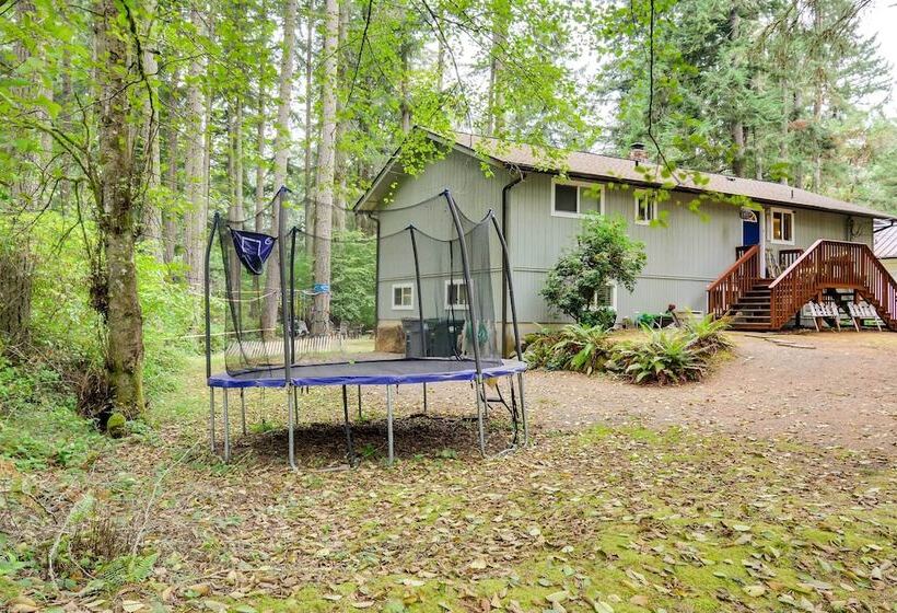 Anderson Island Home W/ Hot Tub, Near Beaches