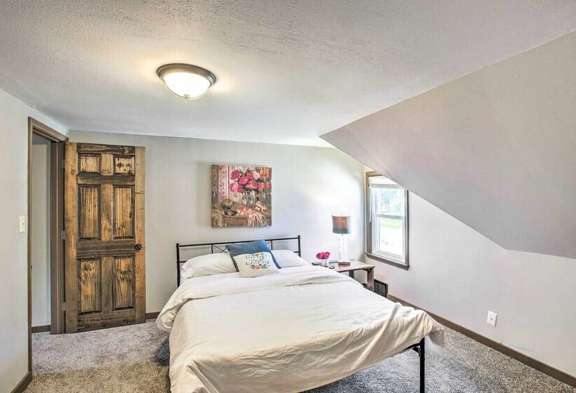 Appleton Abode Near Lake Winnebago & Downtown