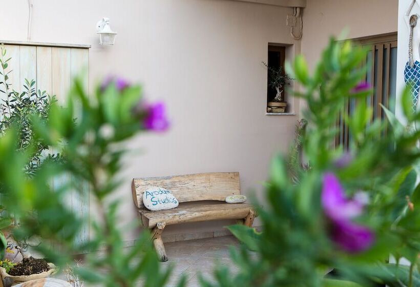 Arodamos Studios Apartments