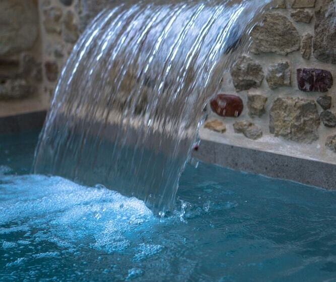 Arodamos Studios Apartments