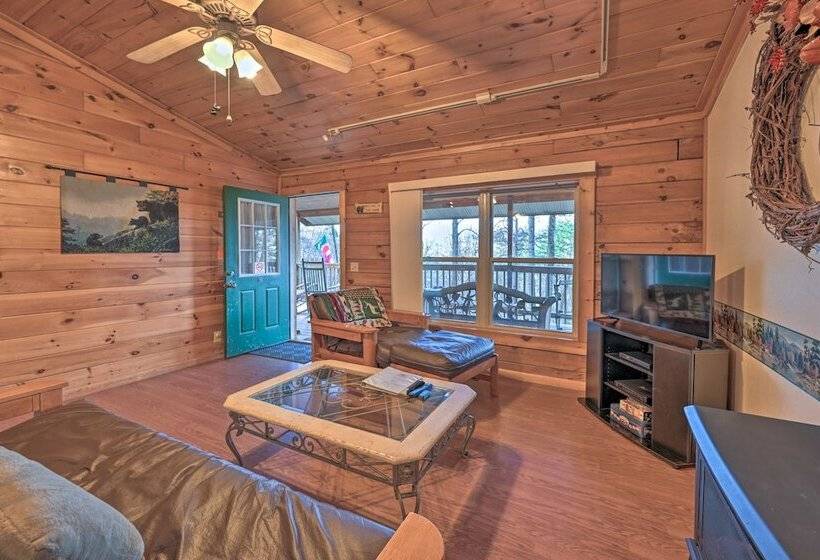 Bear Den  Cabin: Hot Tub, 4 Mi To Nantahala River
