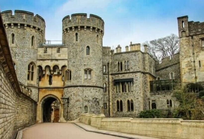 1 Bed Cottage Museum View Garden Free Parking