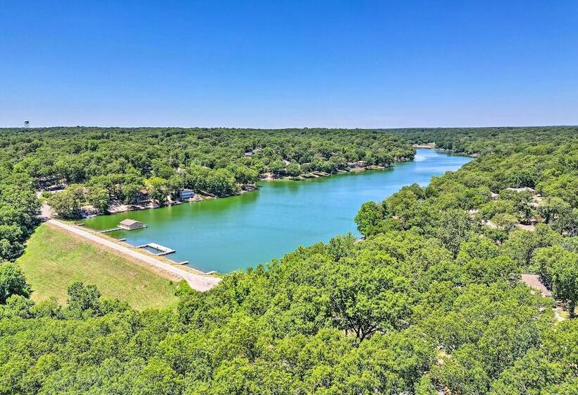 Beautiful Bella Vista Home W/ Private Deck!