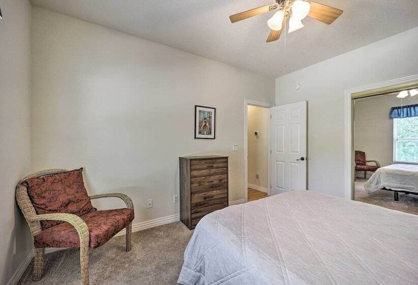 Beautiful Bella Vista Home W/ Private Deck!