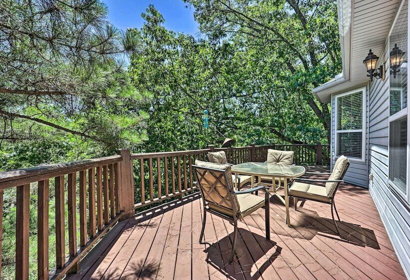 Beautiful Bella Vista Home W/ Private Deck!