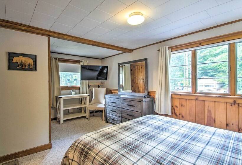 Beautiful Carriage House In Downtown Jackson!