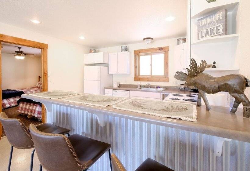 Beautiful Grand Lake Mountain Lodge