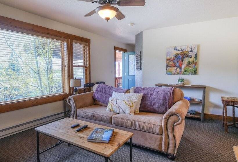 Beautiful Grand Lake Mountain Lodge