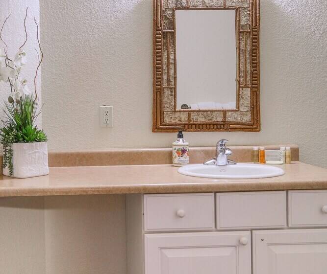 Beautiful Grand Lake Mountain Lodge